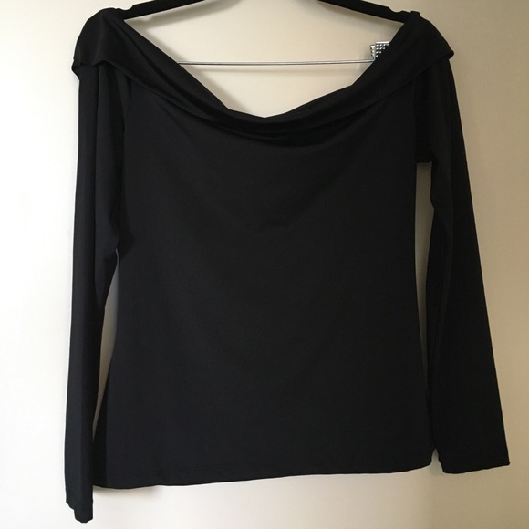 2/$12! H&M Off Shoulder Long Sleeve Top Black - Picture 1 of 14
